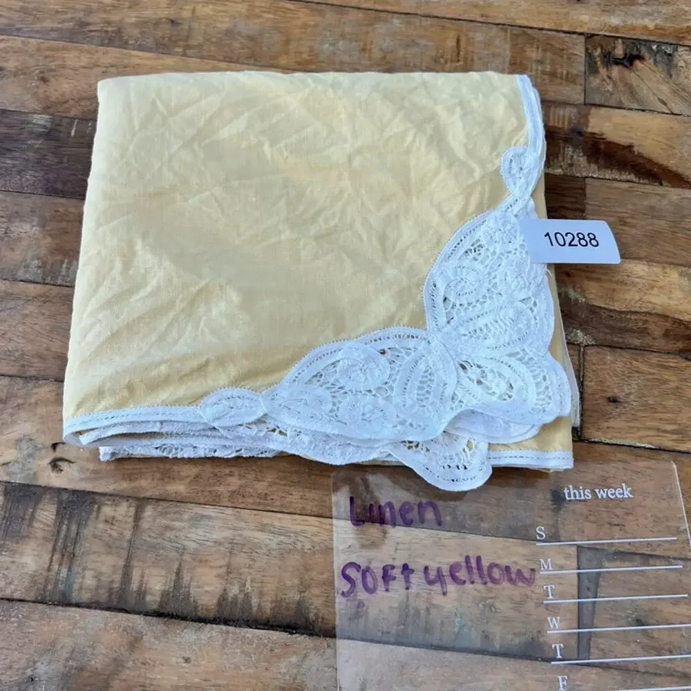 Unbranded this vintage